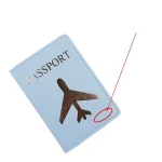 gros avion sur protège-passeport