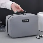 organisateur de voyage pour homme