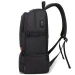 sac à dos moderne pour ordinateur et nourriture