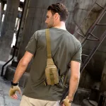 sac de poitrine homme style militaire
