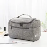 trousse de toilette à suspendre tendance