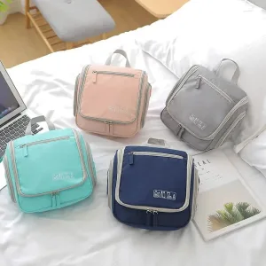 trousse de toilette avec crochet de suspension