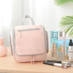 trousse de toilette avec crochet pour salle de bain