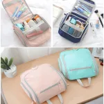 trousse de toilette fonctionnelle et pratique