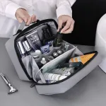 trousse de toilette homme spacieuse