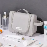 trousse de toilette pratique pour le voyage