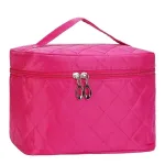 trousse femme design matelassé