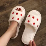 adorables chaussons femme en fourrure