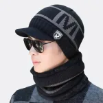 bonnet chauffant en combinaison avec écharpe