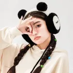cache oreille en forme de panda
