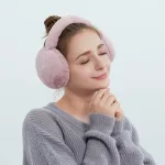 cache oreille en laine rose