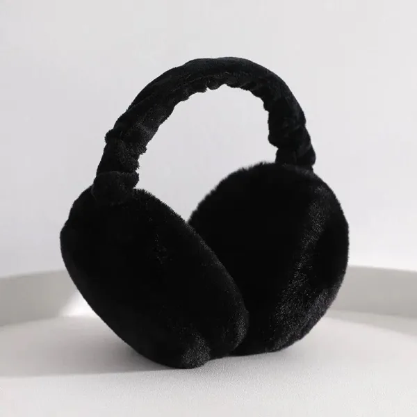 cache oreille noir