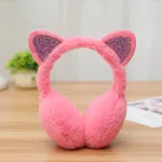 cache oreille pour chat mignon