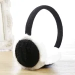 cache oreilles en laine maille