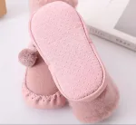 chaussons avec semelle rigide pour enfant