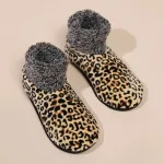 chaussons chaussettes en polaire léopard