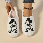 chaussons confortables personnage animé 1928
