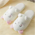 chaussons décorés de chatons mignons