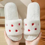 chaussons douillets en fourrure