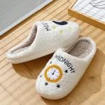 chaussons en feutre horloge