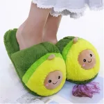 chaussons en forme d'avocat
