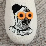 chaussons en forme de squelette pour Halloween