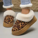 chaussons en fourrure léopard pour femme