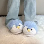 chaussons en peluche pingouin
