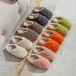 chaussons en polaire douce pour l'hiver