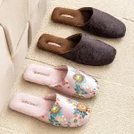 chaussons en soie traditionnelle chinoise
