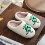 chaussons femme avec motif tortue