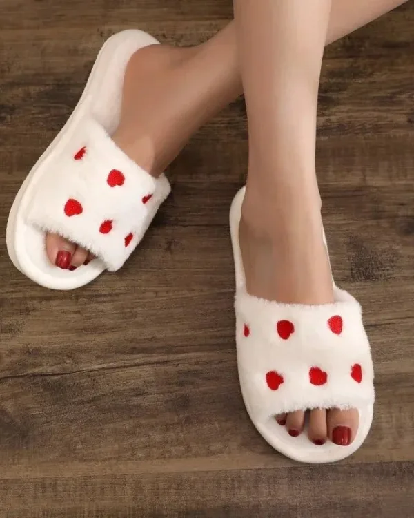 chaussons femme cœurs en fourrure doux