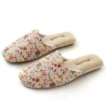 chaussons modernes en soie