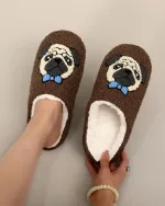 chaussons motif carlin