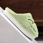 chaussons Noël avec monstre