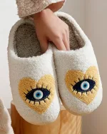 chaussons originaux femme œil porte-bonheur