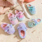 chaussons pelucheux licorne