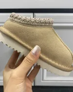 chaussons pour petits suédois