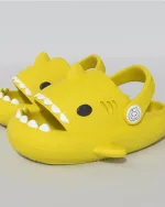 chaussons sandale requin colorée