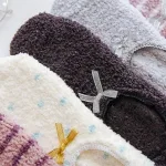 chaussons soquettes en laine pour femme