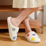 chaussons tendance cœur multicolore