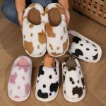 chaussons vache en peluche