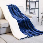 couverture bleue à chaleur douce