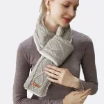 écharpe doublée duveteuse pour l'hiver