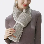 écharpe tricotée avec doublure chaude