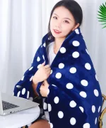plaid chauffant bleu