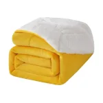 plaid Doublé Sherpa jaune Blandine pour un confort chaleureux